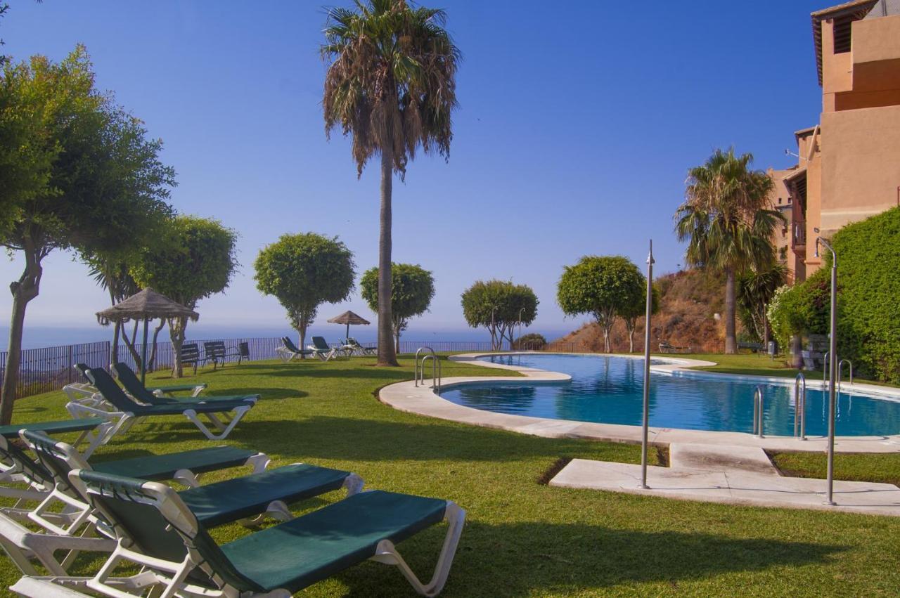 Stunning 4 Bed Duplex In Calahonda With Sea Views