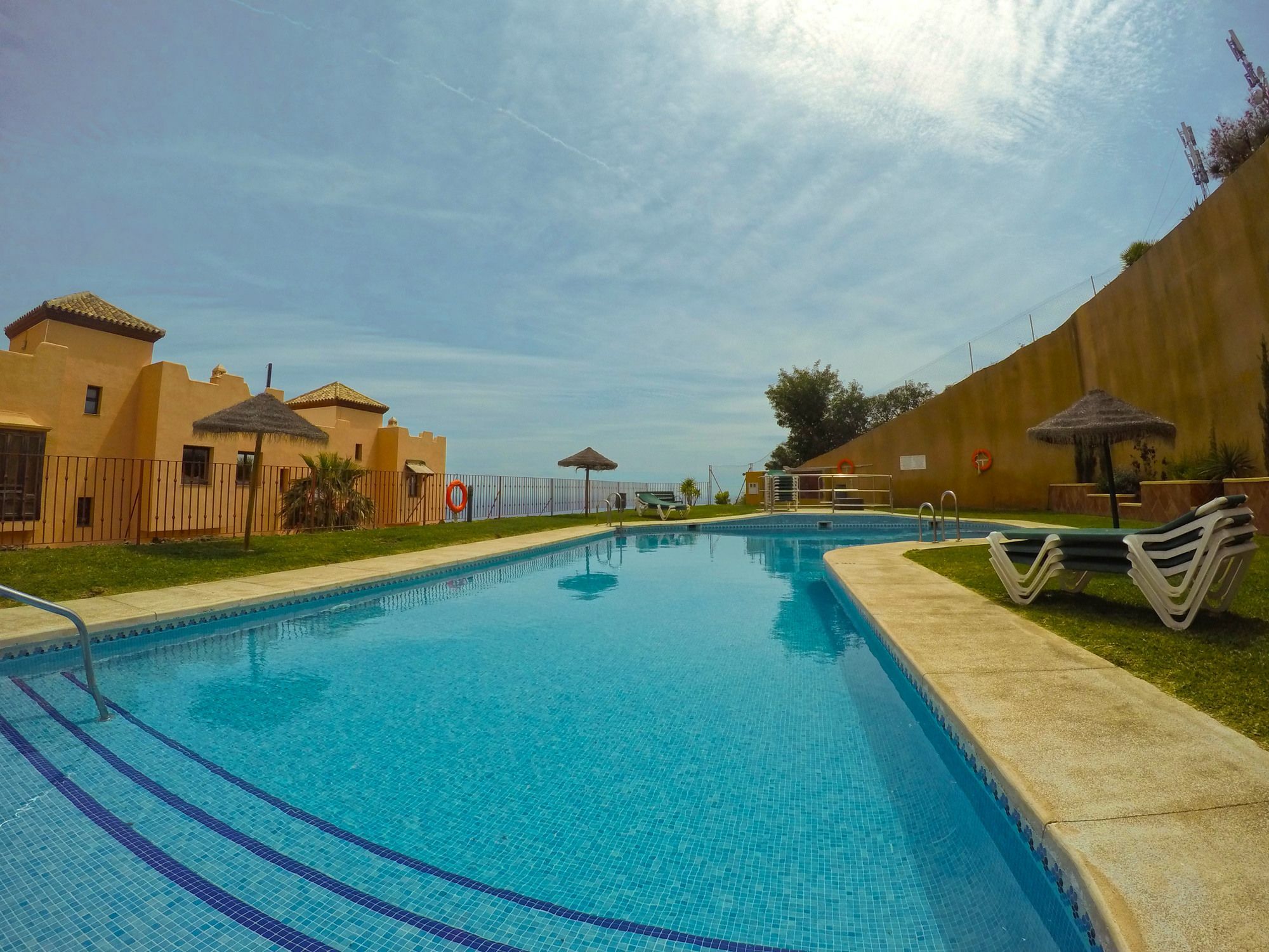 Stunning 4 Bed Duplex In Calahonda With Sea Views