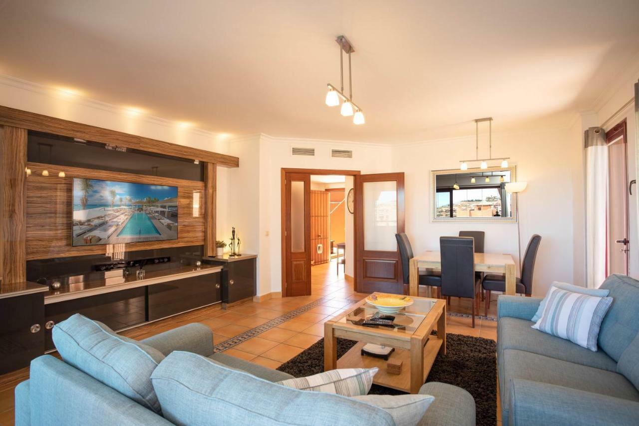 Stunning 4 Bed Duplex In Calahonda With Sea Views Appartement *
